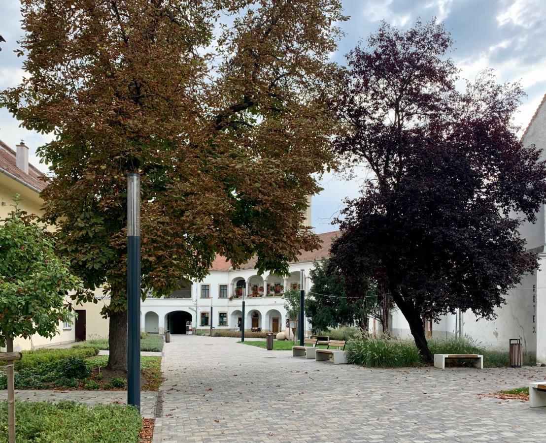 Forst-Haz Apartman Eger Exterior foto