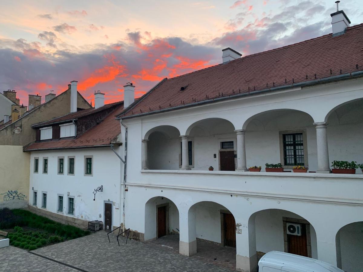 Forst-Haz Apartman Eger Exterior foto