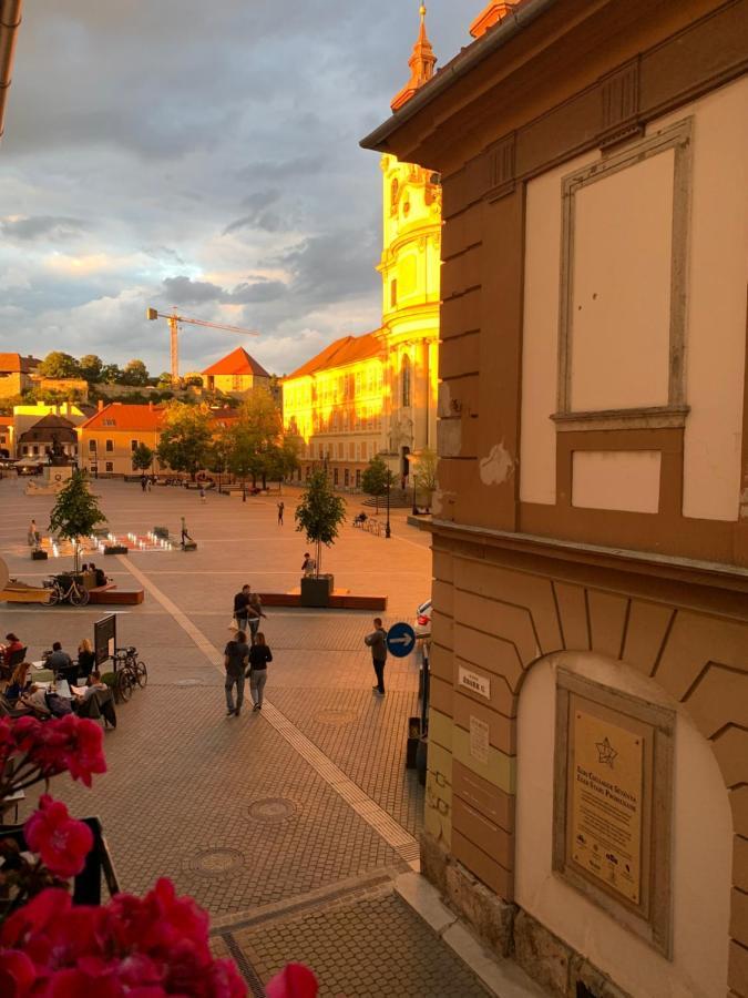 Forst-Haz Apartman Eger Exterior foto